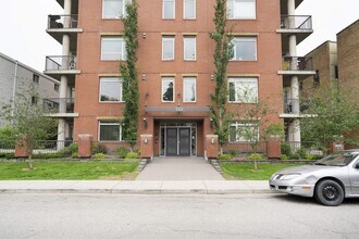333-122 22 Ave SW in Calgary, AB - Building Photo - Building Photo