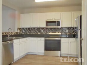 15612 W Port Au Prince Ln in Surprise, AZ - Building Photo - Building Photo