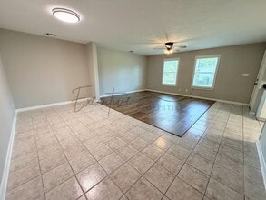 305 E Claude St in Lake Charles, LA - Building Photo - Building Photo