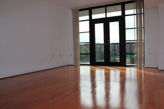 437 New York Ave NW in Washington, DC - Building Photo - Building Photo