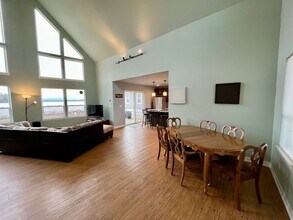 4374 Saltspring Dr in Ferndale, WA - Building Photo - Building Photo