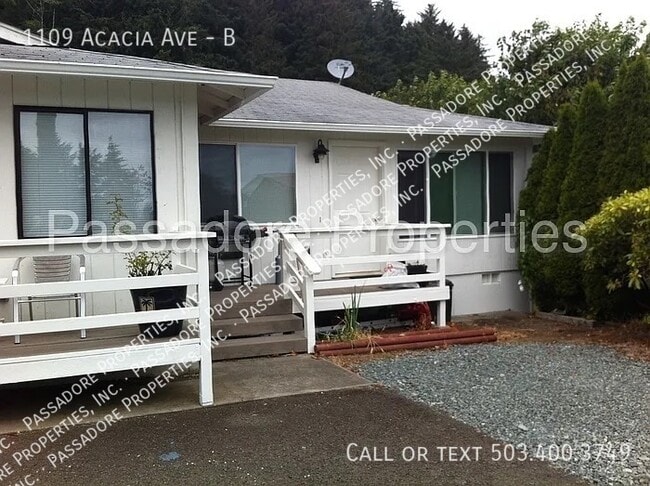property at 1109 Acacia Ave