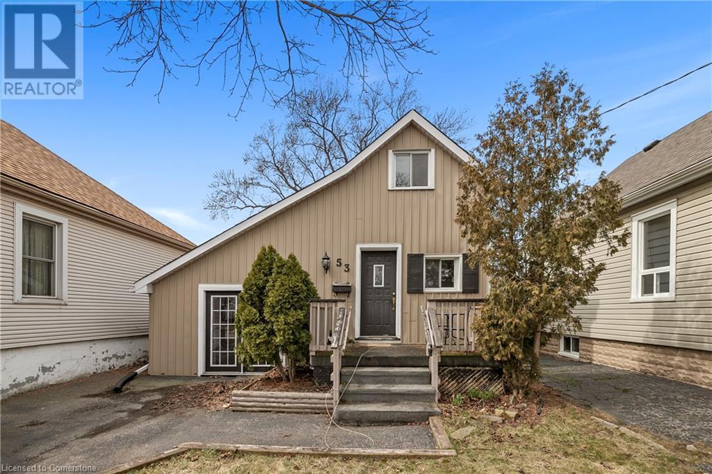 53 Houghton Ave N in Hamilton, ON - Building Photo