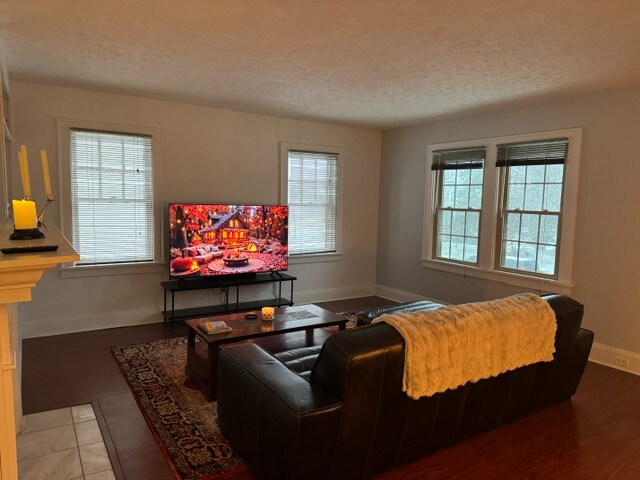 3362 Sutton Rd, Unit Floor 2 in Shaker Heights, OH - Building Photo - Building Photo