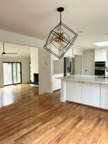 104 Jerdone Rd in Williamsburg, VA - Building Photo