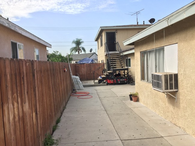 11426 McGirk Ave in El Monte, CA - Building Photo - Building Photo