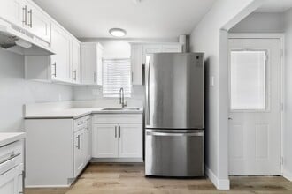 2884 La Salle Ave in Costa Mesa, CA - Building Photo - Building Photo