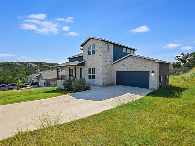 3203 Burnside Cir in Lago Vista, TX - Foto de edificio - Building Photo