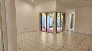 1365 Springside Dr in Weston, FL - Building Photo - Building Photo