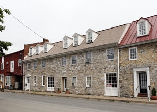 28-30 S Braddock St in Winchester, VA - Building Photo - Building Photo