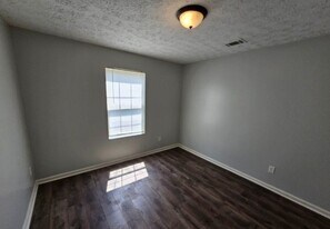 500 Mica Trc in Atlanta, GA - Building Photo