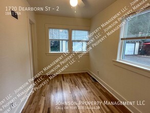 1720 Dearborn St in Caldwell, ID - Building Photo - Building Photo