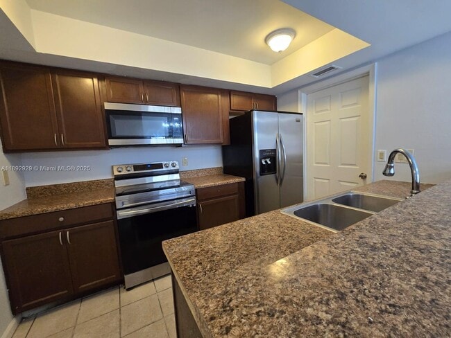 1213 SW 74th Ave in North Lauderdale, FL - Building Photo - Building Photo