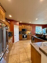 63101 Dakota Dr in Bend, OR - Building Photo - Building Photo