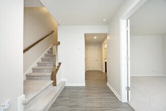 Room in Townhome on Excelsior Grand Ave in Durham, NC - Foto de edificio - Building Photo