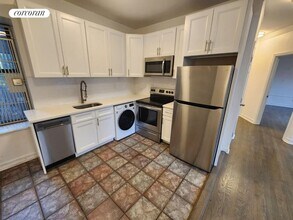 2647 Broadway in New York, NY - Building Photo - Building Photo