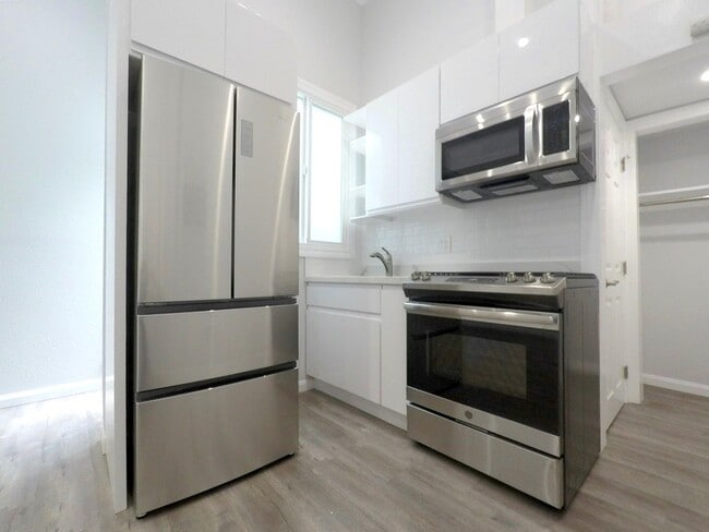 518 7th St in Oakland, CA - Building Photo - Building Photo