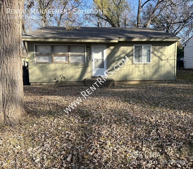 property at 3104 SE Emerson St