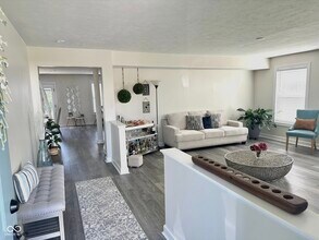 3517 White Cliff Way in Whitestown, IN - Building Photo - Building Photo