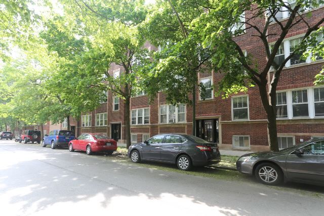 1923 W Winnemac Ave in Chicago, IL - Foto de edificio