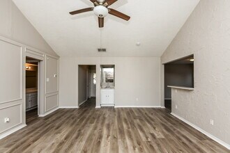 2609 S Meadow Dr in Fort Worth, TX - Building Photo - Building Photo