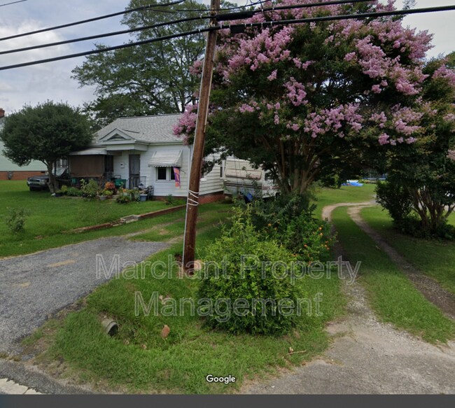 property at 5 E Belvue Rd