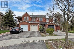 56 Long Point Dr in Richmond Hill, ON - Building Photo