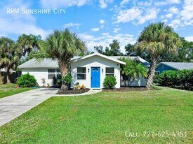 2123 Phillippi St in Sarasota, FL - Building Photo