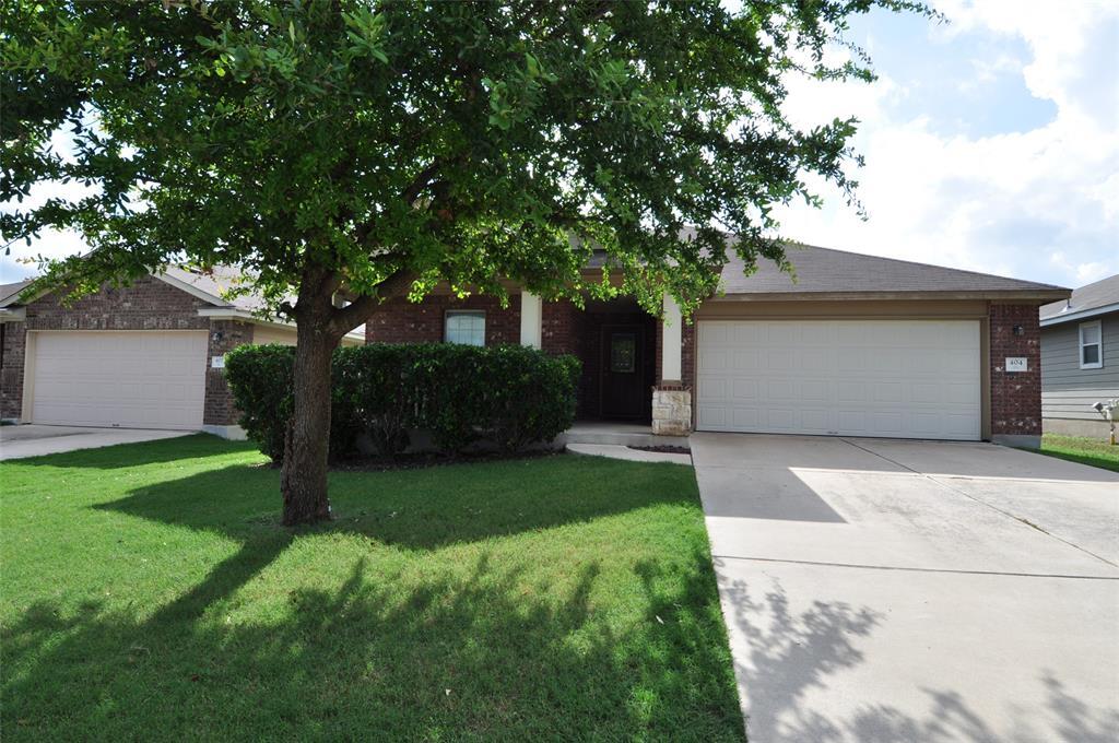 404 Fistral Dr in Hutto, TX - Foto de edificio