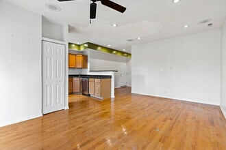 7717 N Marshfield Ave in Chicago, IL - Building Photo - Building Photo