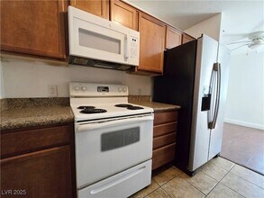 1858 N Decatur Blvd, Unit 104 in Las Vegas, NV - Building Photo - Building Photo