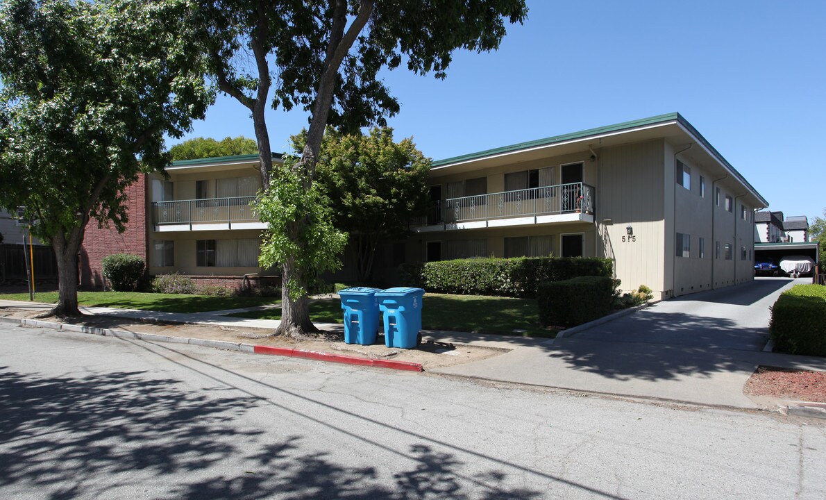 515 Chestnut St in San Carlos, CA - Foto de edificio