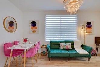 1320 SW 11th St, Unit 3 in Miami, FL - Foto de edificio - Building Photo