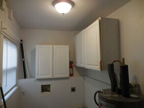 301 Santa Clara Ave in Rio Vista, CA - Building Photo - Building Photo