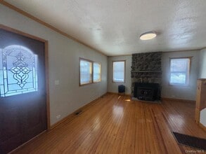 16 Lake Ave in Monroe, NY - Building Photo - Building Photo