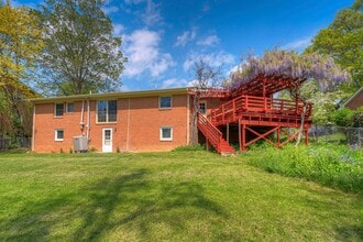 507 Stonegate Dr in Blacksburg, VA - Building Photo - Building Photo