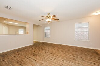 1172 Tomahawk Dr in Dallas, TX - Building Photo - Building Photo