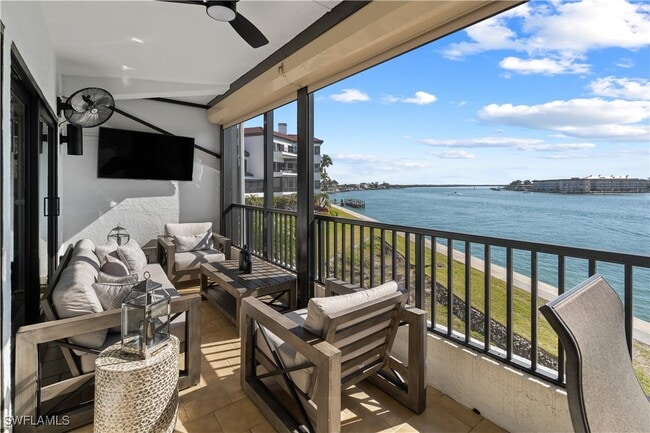 property at 221 La Peninsula Blvd