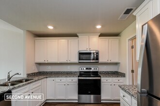 639 Wild Tulip Ct in Gilbert, SC - Building Photo - Building Photo