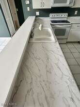 12691 Eagle Pointe Cir in Ft. Myers, FL - Foto de edificio - Building Photo