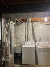 119 Iron Oaks Cir in Liverpool, NY - Building Photo - Building Photo