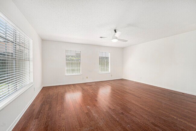 property at 1720 Libbey Dr