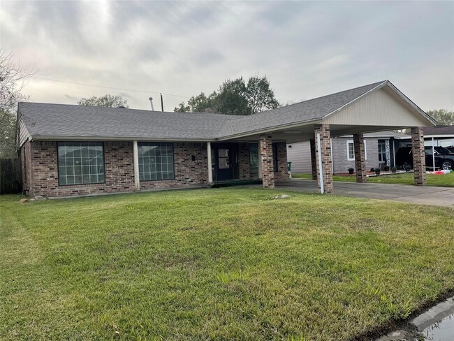 4822 Meadow Park Dr in Houston, TX - Building Photo - Building Photo