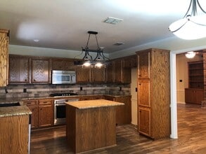 6001 Sandalwood Dr in Bossier City, LA - Building Photo - Building Photo