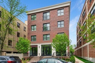 30 Elm Pl in Rye, NY - Building Photo