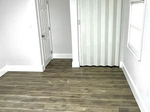 3355 SW 23rd Terrace in Miami, FL - Foto de edificio - Building Photo