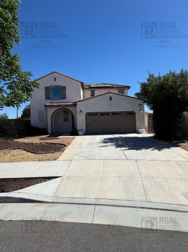 27576 Cloudy Peak Wy