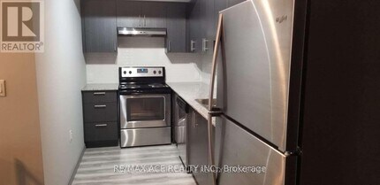 275 Larch St in Waterloo, ON - Building Photo - Building Photo