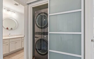 3830 S Lakewood Pkwy W in Phoenix, AZ - Building Photo