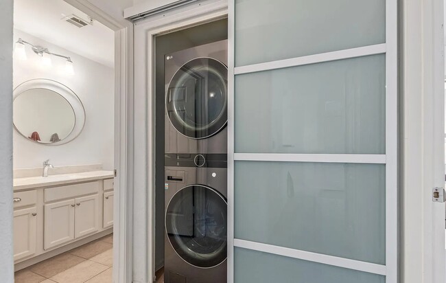 property at 3830 S Lakewood Pkwy W